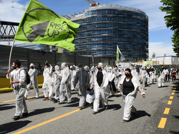 Manifestazione ambientalista del 12 maggio 2021 vicino al cantiere del VI Palazzo Uffici Eni, San Donato Milanese