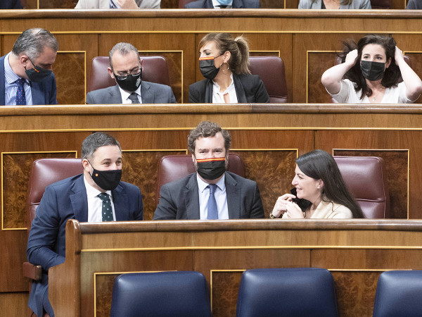 Il leader di Vox, Santiago Abascal, durante una seduta in Parlamento.
