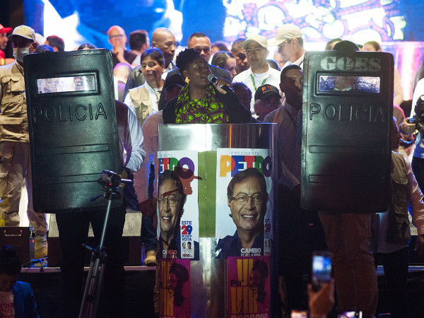 Francia Márquez durante il raduno di chiusura della campagna presidenziale a Bogotà il 22 maggio