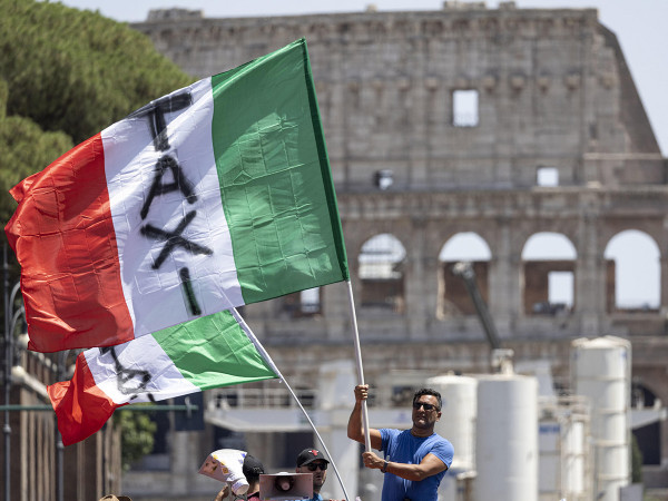 La manifestazione dei tassisti, a Roma, dello scorso 5 luglio