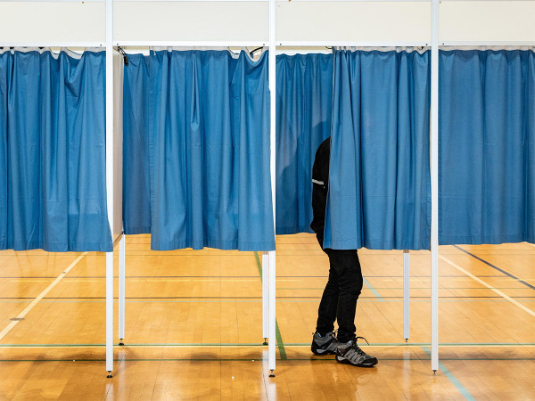 Una cabina elettorale danese per il referendum dello scorso giugno