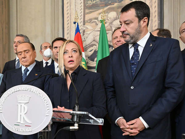 Giorgia Meloni, Matteo Salvini e Silvio Berlusconi il 21 ottobre 2022 dopo l’incontro con il Presidente Mattarella per il primo ciclo di consultazioni politiche formali per la formazione del Governo