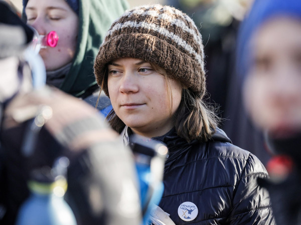 Luetzerath (Germania). L'attivista svedese Greta Thunberg partecipa alle proteste nei pressi del villaggio tedesco che sarà abbattuto per lasciare spazio all'estrazione della lignite e allargare la miniera a cielo aperto di Garzweiler, gestita dal fornitore tedesco di energia RWE.