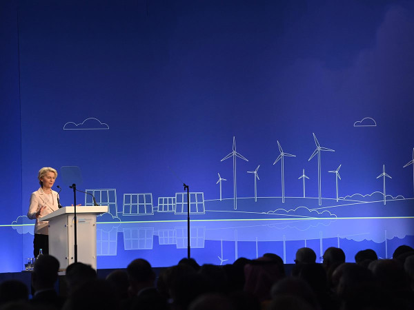 La Presidente della Commissione europea Ursula von der Leyen alla prima giornata della Ukraine Recovery Conference a Londra, Gran Bretagna, il 21 giugno 2023.