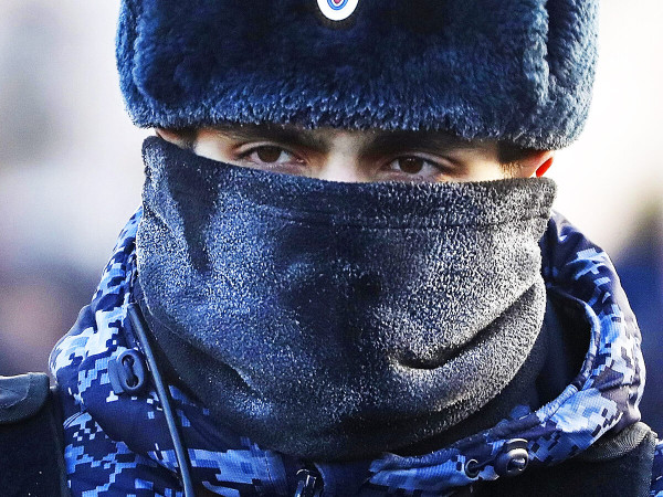 Un agente di polizia russo.