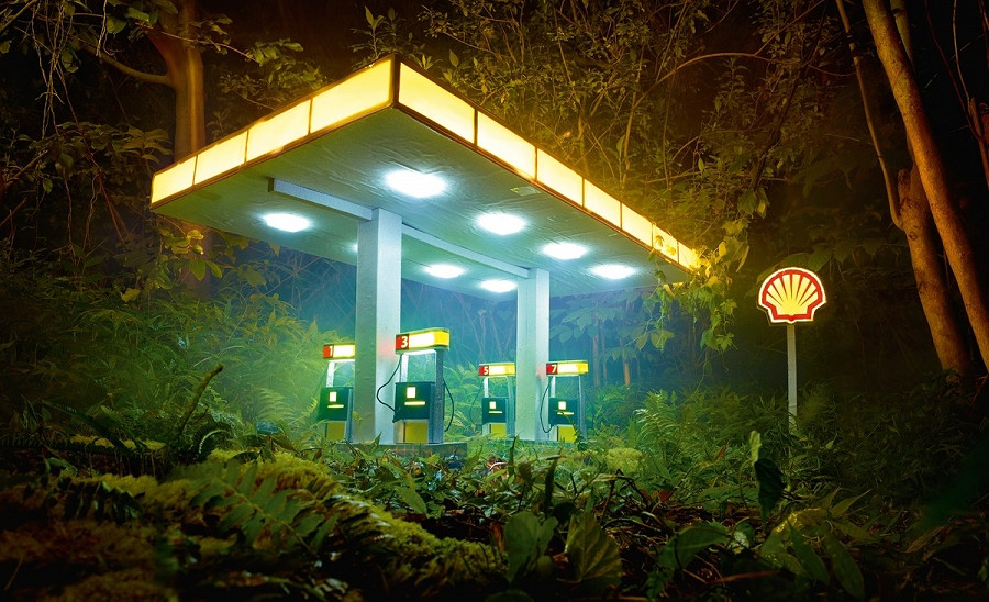 David LaChapelle, Gas. Shell, Hawaii 2012&copy; David LaChapelle