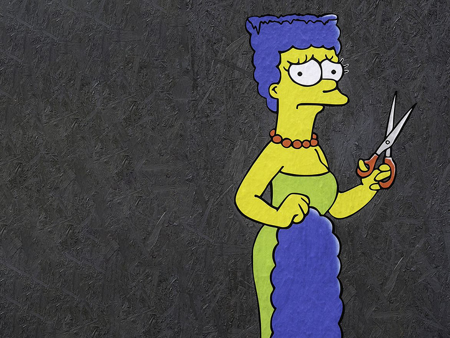 Milano (Italia). Anche Marge Simpson taglia i suoi iconici capelli in solidariet&agrave; con Mahsa Amini e contro il regime iraniano, nel murale creato dallo street artist AleXsandro Palombo ed esposto davanti al consolato iraniano.