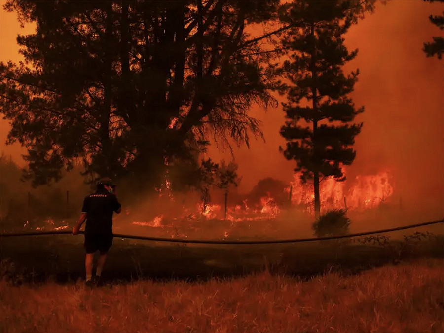 Cile. Gli incendi boschivi nella parte centrale e meridionale del Paese hanno bruciato pi&ugrave; di 430.000 ettari e causato la morte di 26 persone. Almeno 1000 case sono state distrutte da quello che &egrave; il secondo incendio pi&ugrave; distruttivo dopo quello del 2017.
