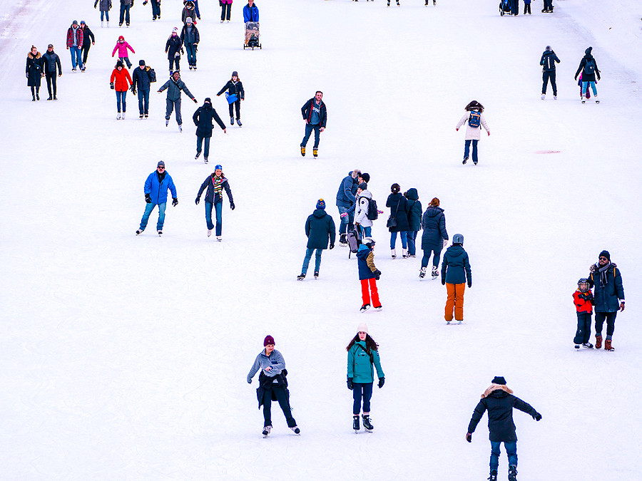 Ottawa (Canada). La Rideau Canal Skateway, la pi&ugrave; grande pista di pattinaggio su ghiaccio naturale del mondo, ha riaperto per la prima volta dopo due anni, il 21 gennaio. Nel 2007 &egrave; stata nominata patrimonio mondiale dell’UNESCO.