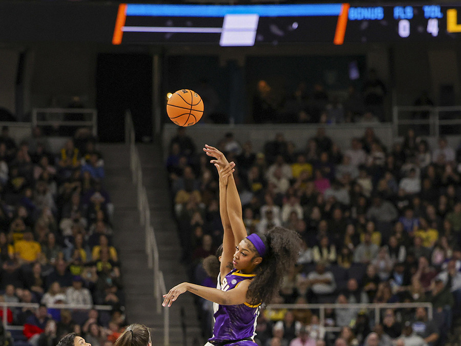 Stati Uniti. La finale di basket femminile National Collegiate Athletic Association (NCAA) ha superato per la prima volta nei suoi 42 anni di storia quella maschile, con un totale di 18,9 milioni di spettatori.