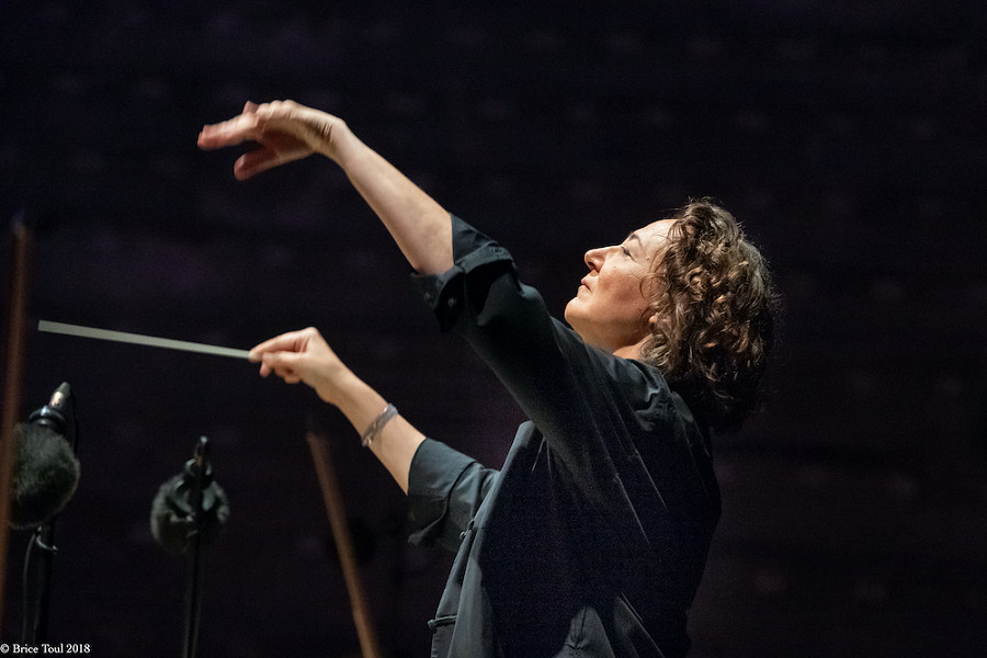 Nathalie Stutzmann è la seconda donna nella storia a dirigere un'orchestra americana 