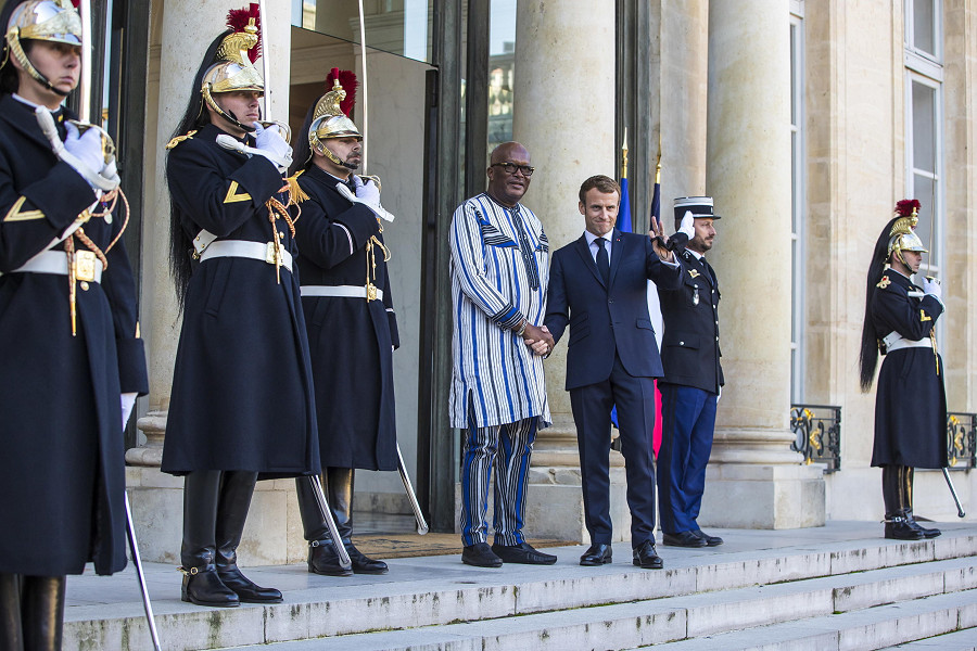  Roch Marc Christian Kaboré con il presidente francese Emmanuel Macron