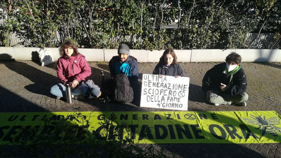 Gli attivisti di Ultima Generazione a Roma.