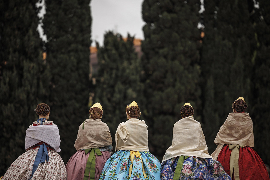 Valencia (Spagna). Costumi tradizionali, folklore e linguaggio satirico. È così che tra il 15 e il 19 marzo per le vie della città si festeggiano Las Fellas, i giorni che commemorano San Giuseppe, il patrono dei falegnami. (EPA/BIEL ALINO)