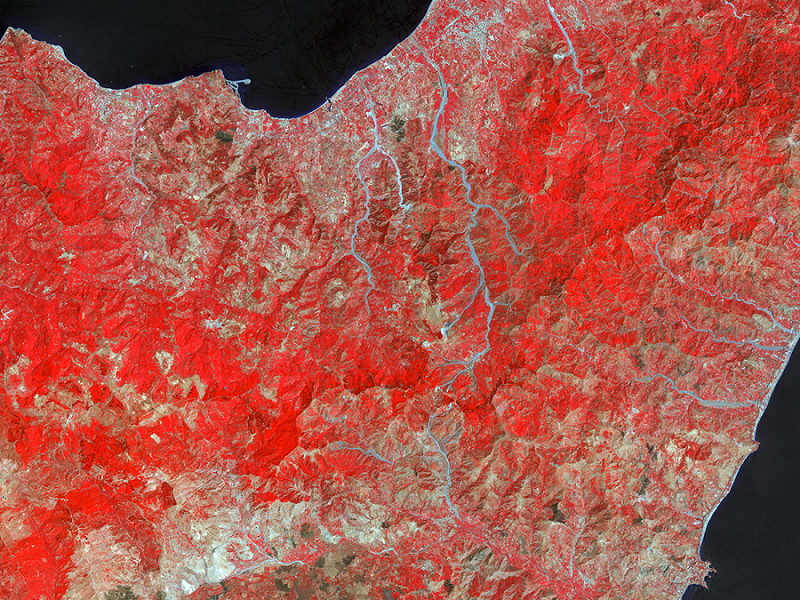Vista satellitare di Adrano, in provincia di Catania.