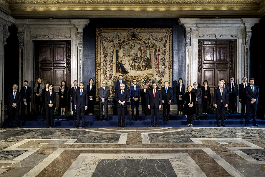 La cerimonia di giuramento del governo al Palazzo del Quirinale nel febbraio 2021