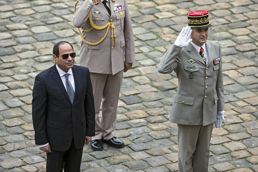 Il presidente egiziano Abdel Fattah al-Sisi a Parigi nel 2017