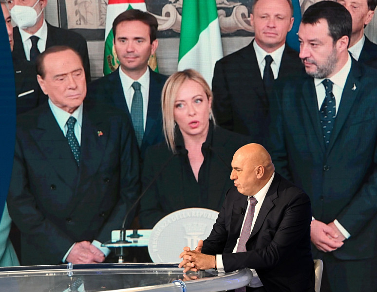Il Ministro della Difesa, Guido Crosetto, ospite della trasmissione Rai "Porta a Porta", condotta da Bruno Vespa, Roma, 25 ottobre 2022. 