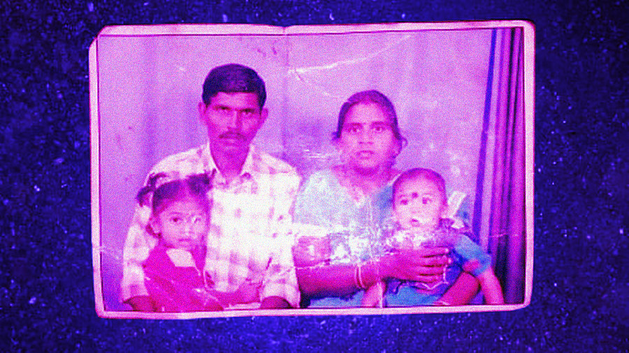 Mammai Bhoo Laxmi, suo marito Mammai Laxman e i loro due figli