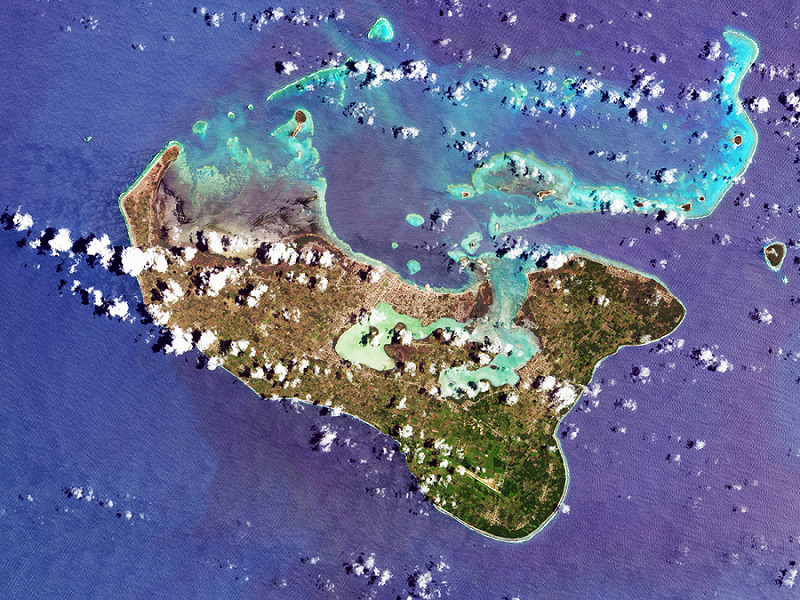 28 gennaio 2022: l'isola di Tongatapu dopo l'eruzione del vulcano sottomarino Hunga Tonga-Hunga Ha'apai