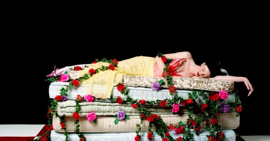 Moda, design, ritratti: l’arte di Maria Vittoria Backhaus