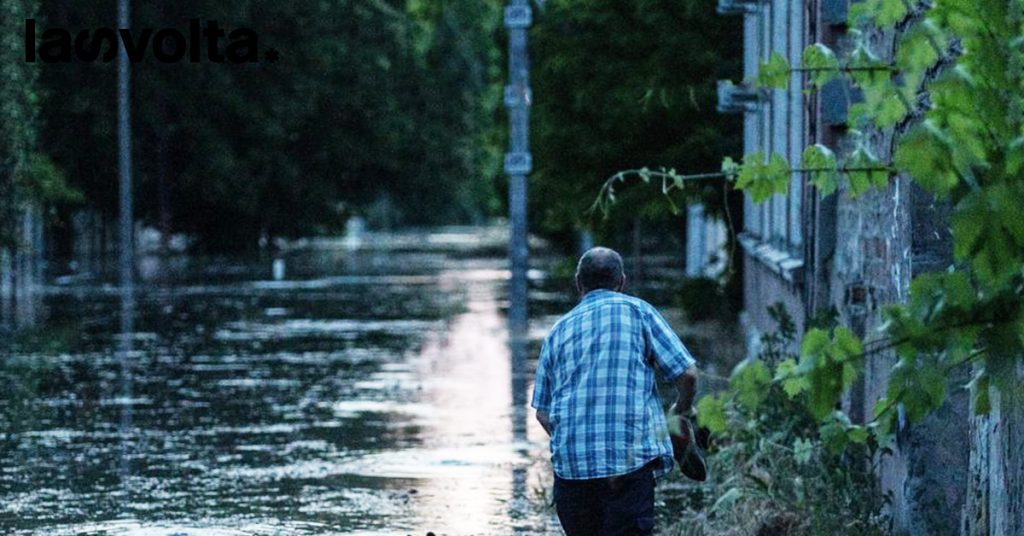Ucraina: crolla la diga di Nova Kakhovka e scatta l’allarme ecocidio