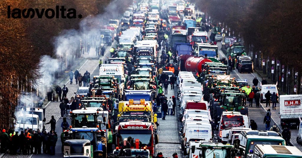Perché la protesta dei trattori sta bloccando la Germania