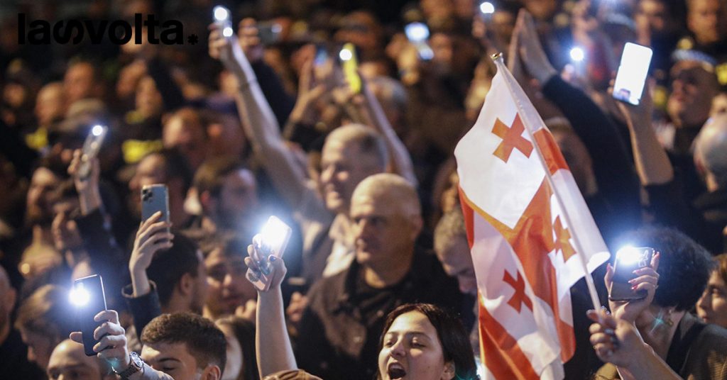 Parlamento Georgia: passa la bozza del Ddl sull’influenza “straniera” su Ong e media