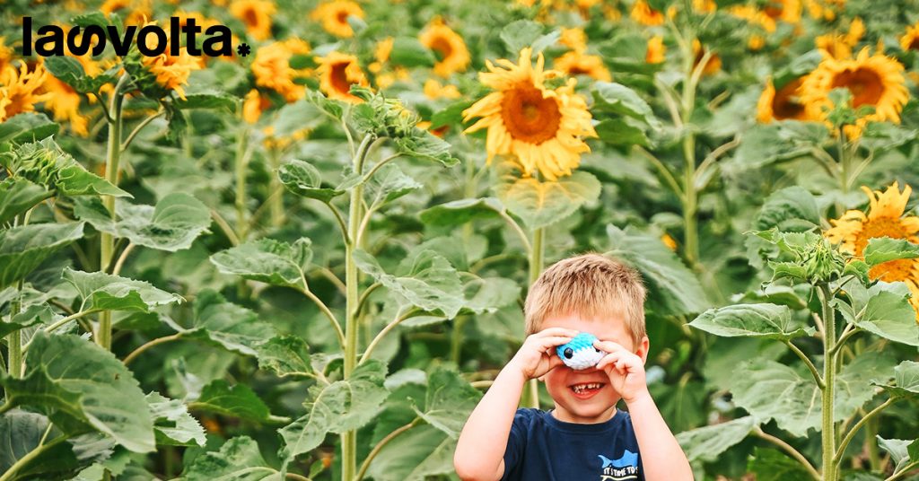 I bambini profumano di fiori, gli adolescenti di capra