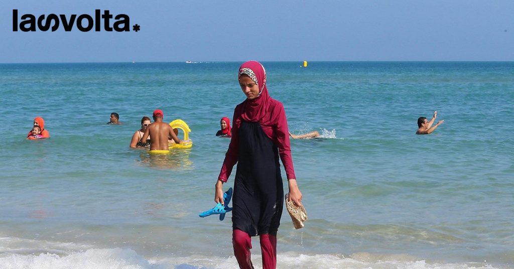 No al burkini nelle piscine francesi
