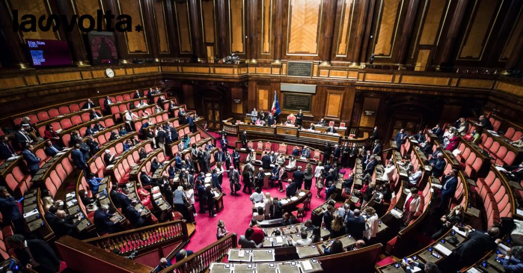 La democrazia è un bivio