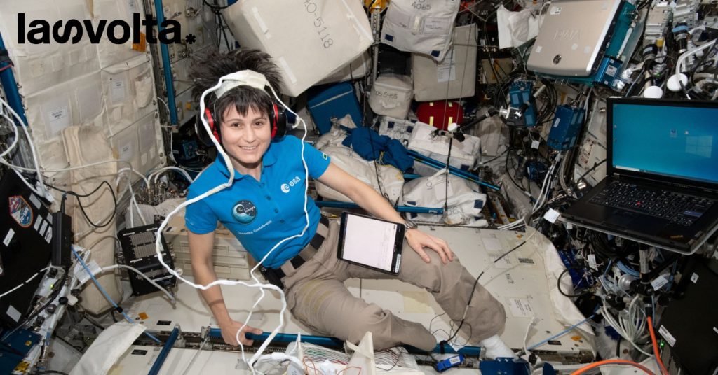 AstroSamantha comandante dell’International Space Station. Ma c’è ancora chi ha da ridire