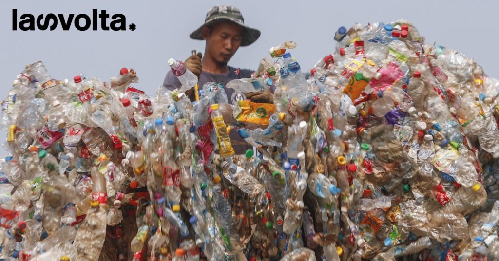 Cresce la raccolta differenziata di plastica, si riducono le emissioni di CO2