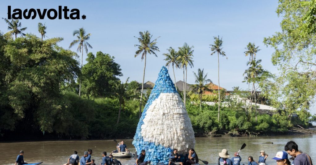 Indonesia: ti pago se peschi plastica