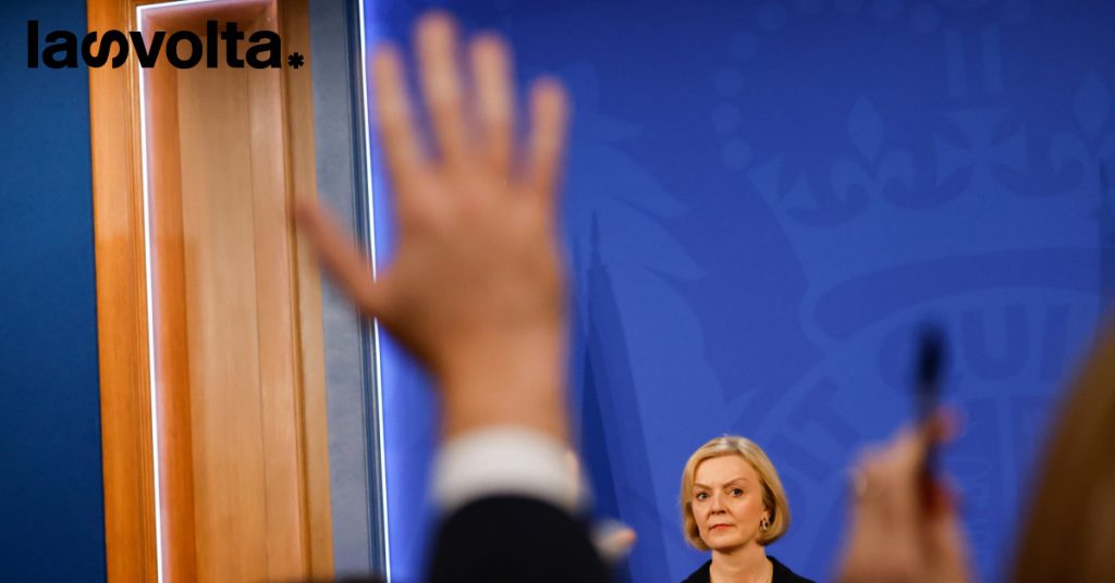 Liz Truss: «Mi dimetto»