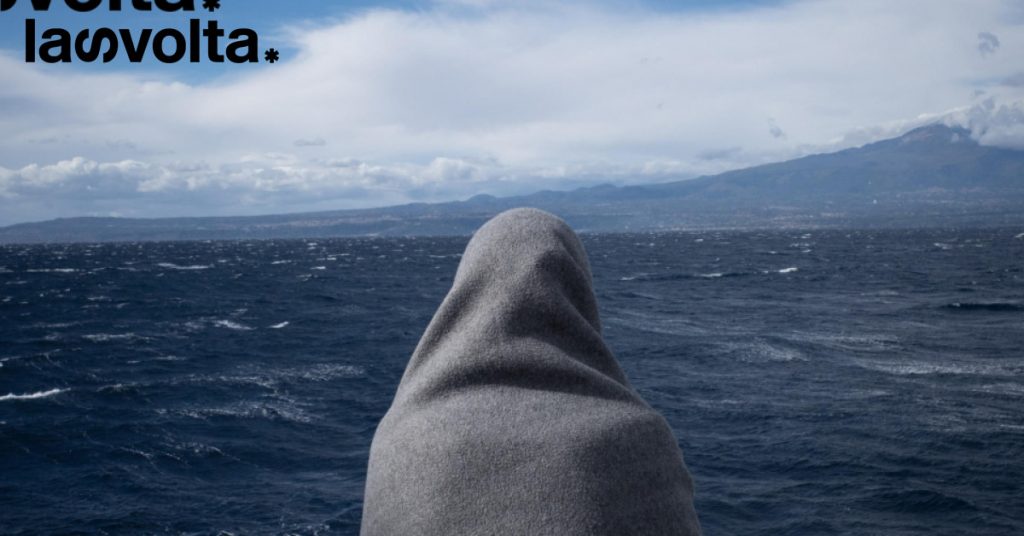 7 dicembre 2022. Mar Mediterraneo, Dhaka, Stromboli