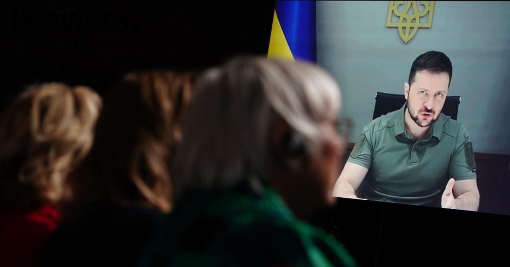 Zelensky a Sanremo cancella il lato tragico della guerra