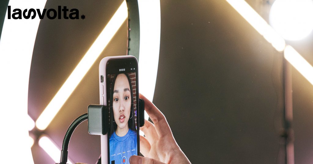 Influencer: la Francia verso una legge ad hoc