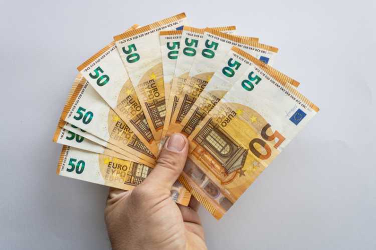 Banconote euro - fonte_Canva - LaSvolta.it