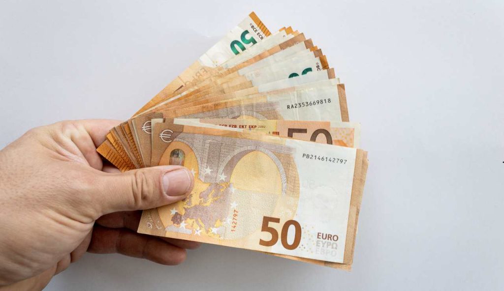 Banconote euro - fonte_Canva - LaSvolta.it