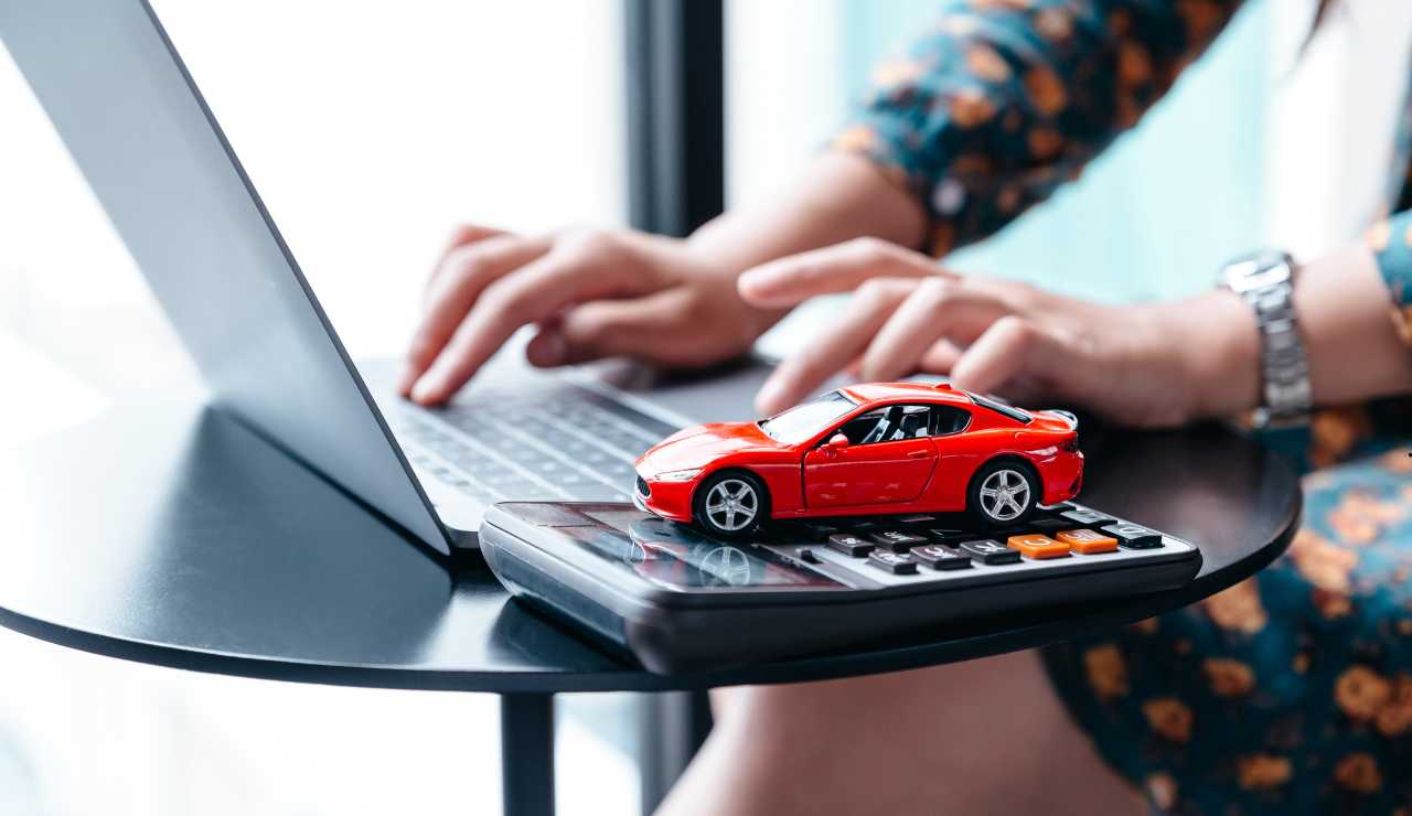 ULTIM’ORA BOLLO AUTO: puoi finalmente dire addio all’odiata tassa, questo è il metodo per non pagarlo senza finire nei guai