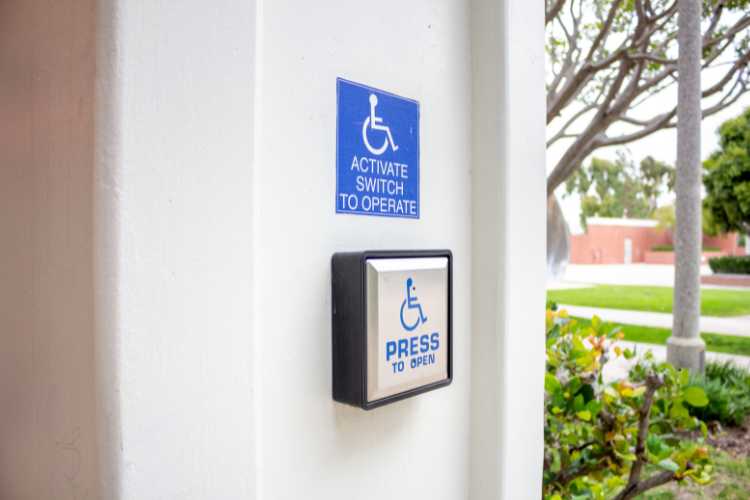 Disabilità - fonte_Canva - LaSvolta.it