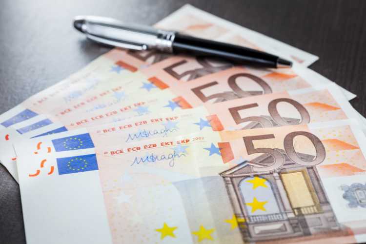 Bonus economico - fonte_Canva - LaSvolta.it