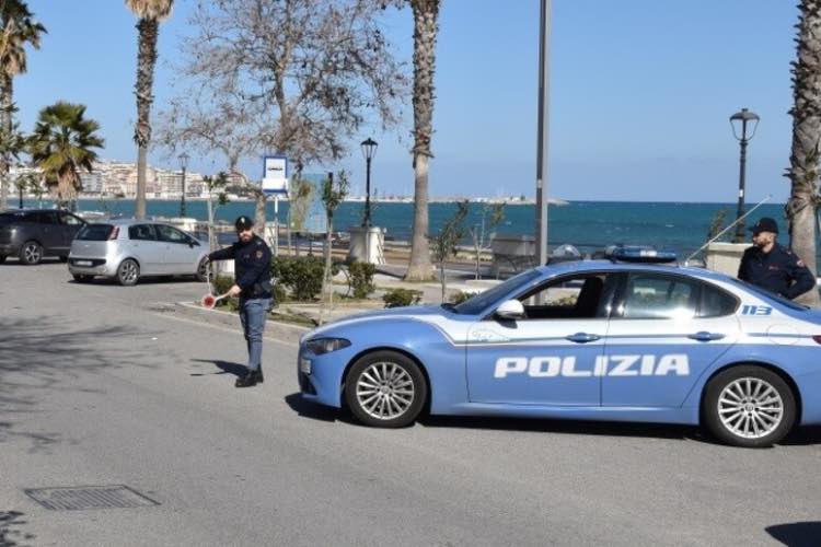 Controlli e posti di blocco - fonte_Ansa - LaSvolta.it