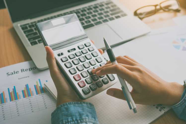 Le difficoltà economiche italiane - fonte_Canva - LaSvolta.it