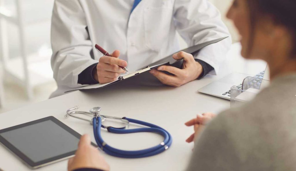 Medico di famiglia - fonte_Canva - LaSvolta.it