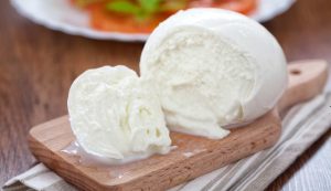 Mozzarella - fonte_Canva - LaSvolta.it