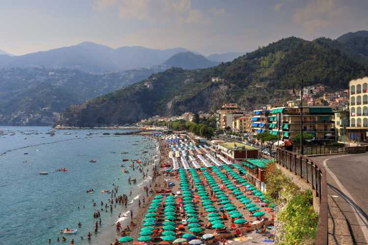 Spiaggia - fonte_Canva - LaSvolta.it