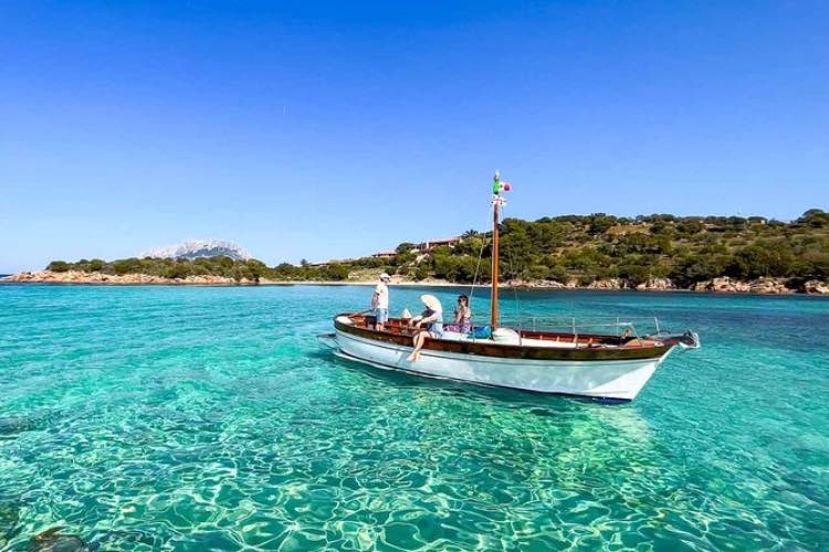 Tavolara - fonte_Tripadvisor - LaSvolta.it