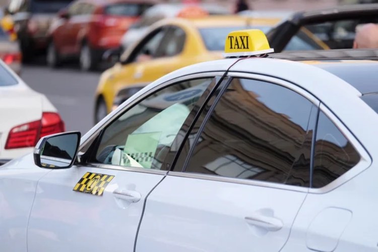 Taxi - fonte_depositphotos - LaSvolta.it